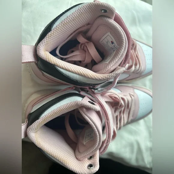 Lightly used Champion Sneakers - Picture 5 of 10